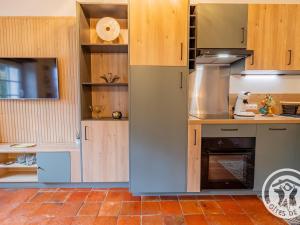 Maisons de vacances Charmant gite pres d-Angers avec exterieur prive - FR-1-622-93 : photos des chambres