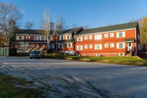 Hibernal33 - Private Room on Access Road