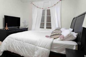 Stunning Mediterranean Mansion in Laurel Canyon