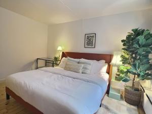 Hibernal33 - Private Room on Access Road