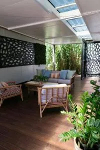 Single Fin Sleeps 4, sand, surf and sandy toes - Wooli