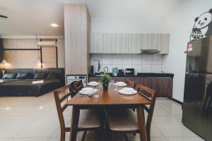 Molek Regency Studio ChicStay 4pax Bathtub Balcony by Our Stay