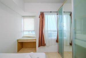 Spacious 2BR Apartment at MT Haryono Square By Travelio