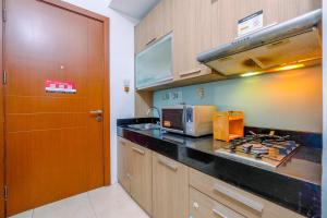 Spacious 2BR Apartment at MT Haryono Square By Travelio