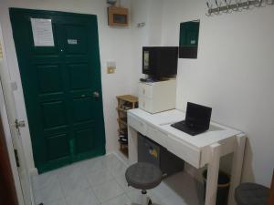 Phuket Palace apartment with 2 separate rooms