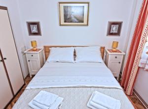 Peaceful and Secluded Krk Apartment with Terrace