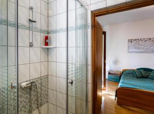 Sunny and Sleek Krk Rooms with Balcony