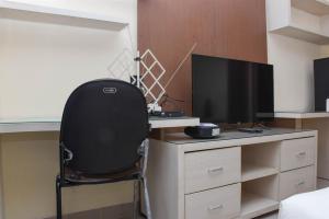 Elegant and Comfy Studio Kebayoran Icon Apartment By Travelio