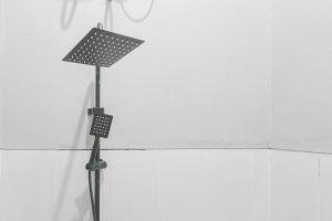 RedDoorz at Anjasmoro Guest House near Bandara Ahmad Yani Semarang