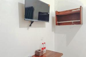 RedDoorz at Anjasmoro Guest House near Bandara Ahmad Yani Semarang