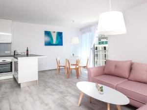Apartments Dva Galeba - Comfort One Bedroom Apartment with Sea View 205