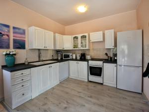 Villa in Vi njan with Private Pool and Garden