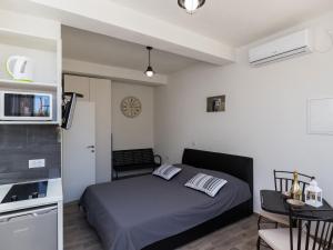 Apartments Life - Studio Apartment