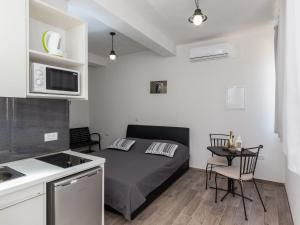 Apartments Life - Studio Apartment