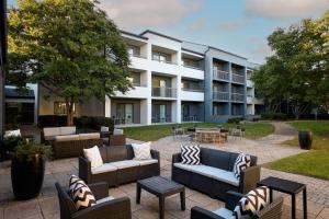 Courtyard by Marriott Fairfax Fair Oaks