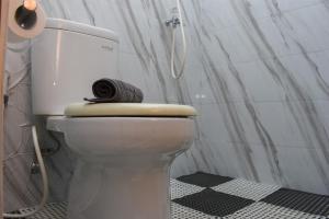 Nice and Cozy Studio at Tifolia Apartment By Travelio