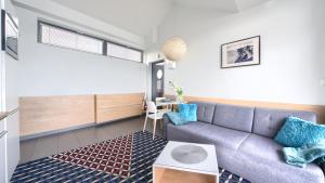 Boulevard, Sun & Snow