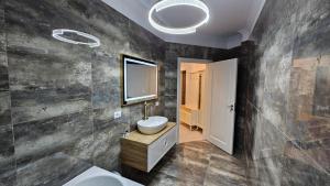 Book your Luxury Cozy Apartment in City Center Suceava