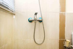 Good Place 2BR Meikarta Apartment By Travelio