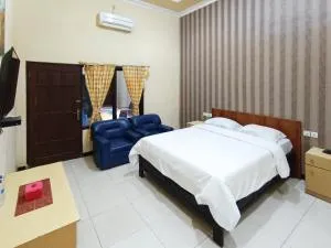 Gita Puri RedPartner Blitar - 勿里达