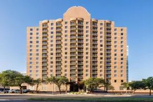 DoubleTree Suites by Hilton Austin Downtown Capitol - 圆石城