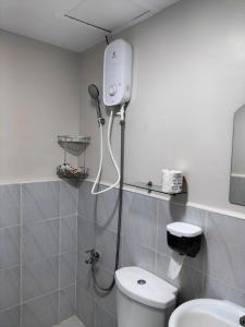 Spacious Minimalist Condo