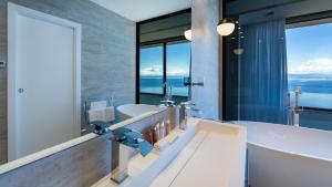 Sky Pool VILLA MEDVEJA 