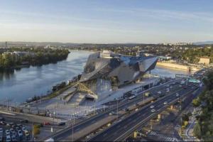 Studio calme proche de Lyon avec parking privé