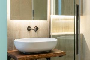 Skylife Minimalist Boutique Apartment