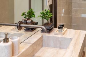 Skylife Minimalist Boutique Apartment