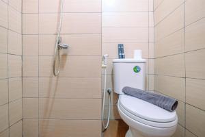 Comfort Living Studio at Margonda Residence 5 Apartment By Travelio