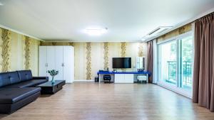 Namwon Hanjeungwonstay Pension