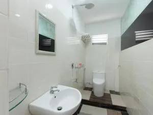 Weng Bee Guest House - Putatan