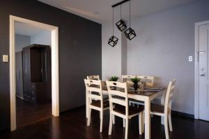 Spacious and Cozy 2 Br in The Gramercy Poblacion