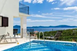 Beachfront Villa with Swimming Pool,Terrace and Sea view - Doli