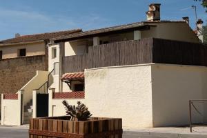 Appartement rénové, charme naturel et authenticité au cœur du village