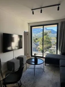 2 Bed Luxury Flat - George Mountain View with Pool - Heatherlands