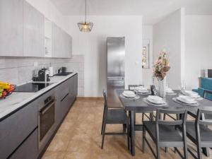 Three Bedroom Villa, Pool, Private Garden