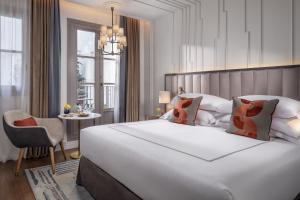 Deluxe Double Room room in Gran Hotel Inglés