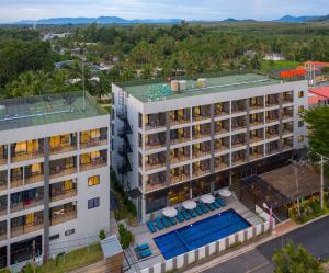 Maikhao Hotel, Phuket