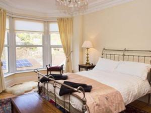 Primrose House - Large Victorian Townhouse