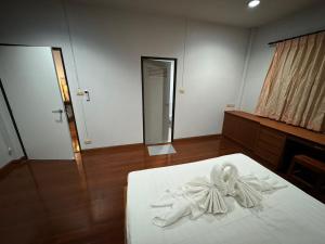 ATHome Sriracha near Koh Loy