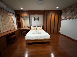 ATHome Sriracha near Koh Loy