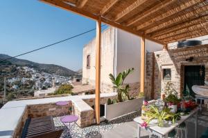 Dreaming of Greece 1