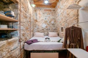 Dreaming of Greece 1