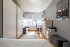 iLonkas Home 1 BDR with Workspace and Terrace