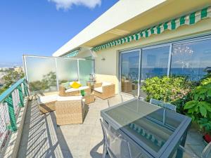 Breathtaking Rooftop Experience on Promenade