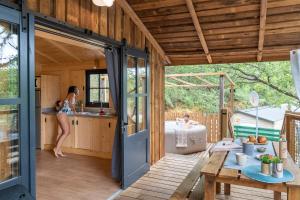 Campings Camping Rives du Lac de Sainte Croix : photos des chambres
