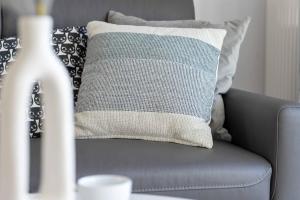 Elegancki Apartament w Centrum Gdańska z Klimatyzatorem i Parkingiem by Renters Prestige