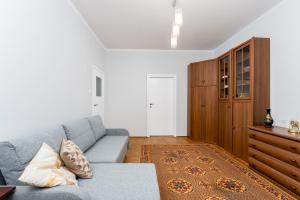 Mogilska Standard Apartment by BookingHost